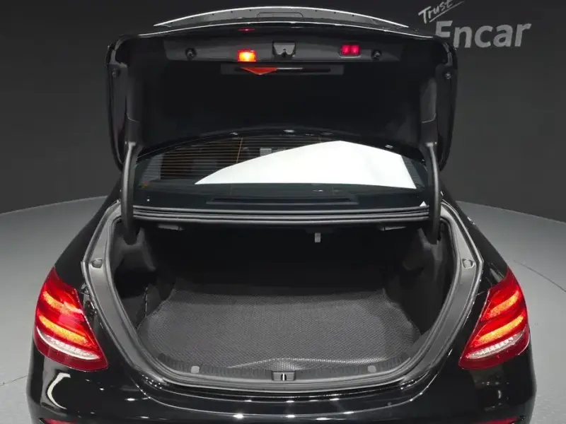 2018 Mercedes-Benz E-Класс с пробегом 130 538 км