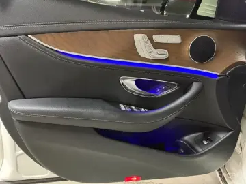 2019 Mercedes-Benz E-Класс с пробегом 153 628 км