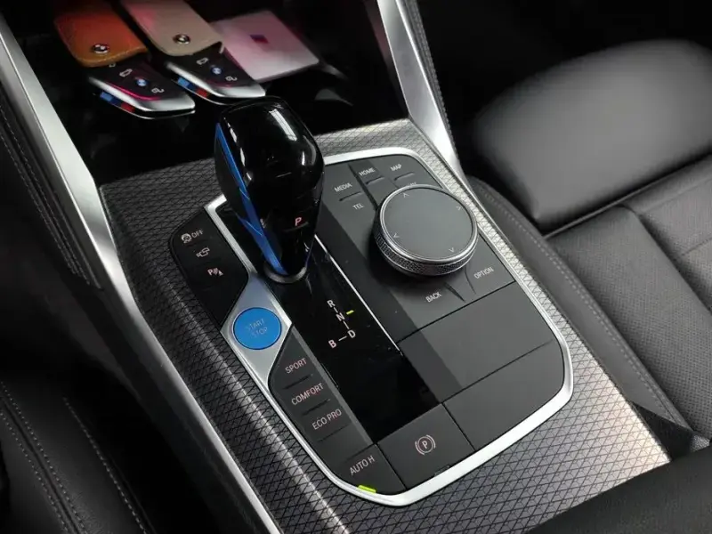 2022 BMW i4 с пробегом 10 487 км