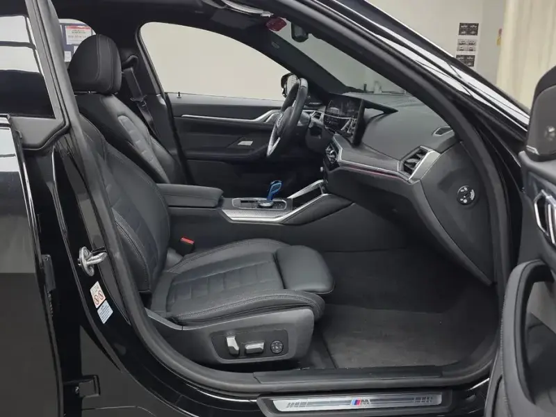 2022 BMW i4 с пробегом 10 487 км
