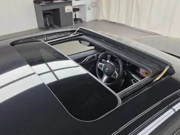 2022 BMW i4 с пробегом 10 487 км