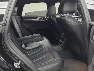 2022 BMW i4 с пробегом 10 487 км