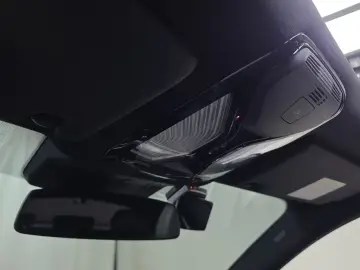2022 BMW i4 с пробегом 10 487 км