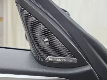 2022 BMW i4 с пробегом 10 487 км