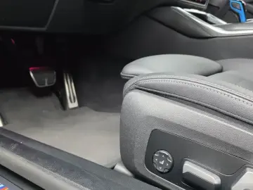 2022 BMW i4 с пробегом 10 487 км