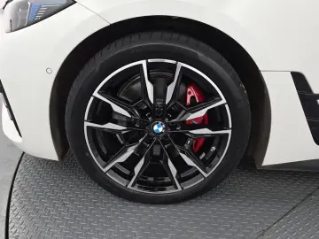 2025 BMW i4 с пробегом 31 434 км