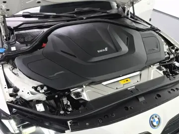 2025 BMW i4 с пробегом 31 434 км