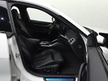 2025 BMW i4 с пробегом 31 434 км