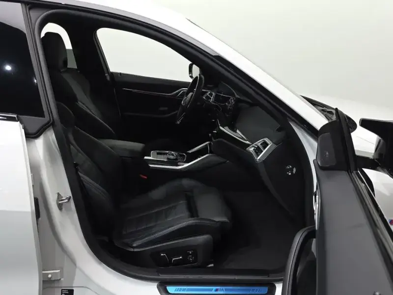 2025 BMW i4 с пробегом 31 434 км