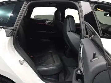 2025 BMW i4 с пробегом 31 434 км