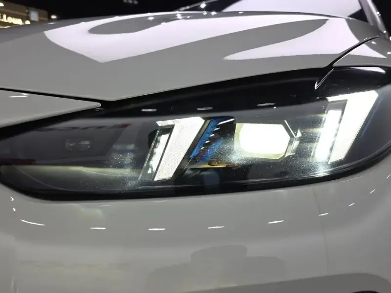 2025 BMW i4 с пробегом 31 434 км