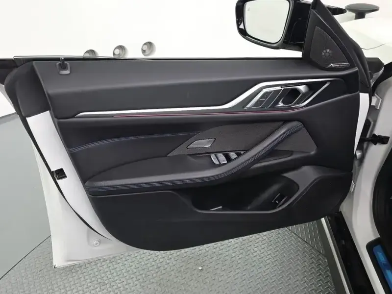 2025 BMW i4 с пробегом 31 434 км