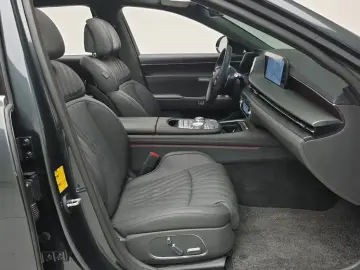 2023 Genesis G90 с пробегом 81 074 км
