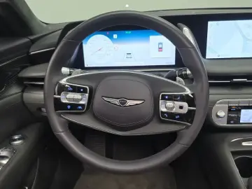 2023 Genesis G90 с пробегом 81 074 км