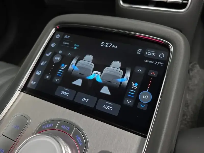 2023 Genesis G90 с пробегом 81 074 км