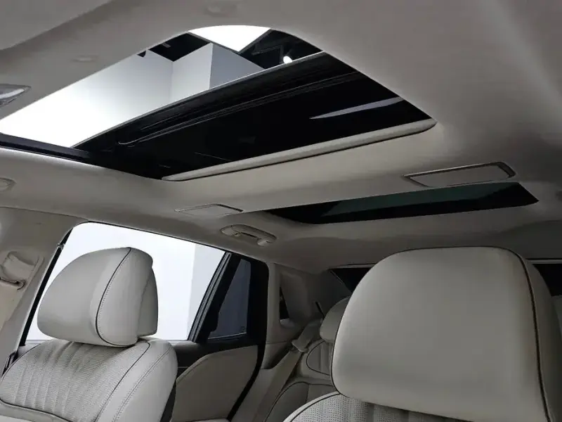 2023 Genesis G90 с пробегом 32 900 км