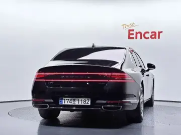 2023 Genesis G90 с пробегом 55 290 км