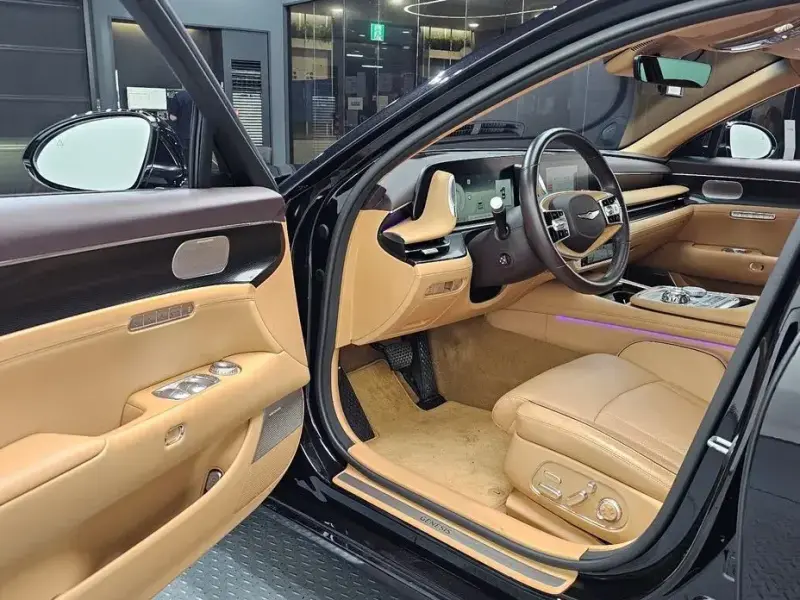 2023 Genesis G90 с пробегом 55 290 км