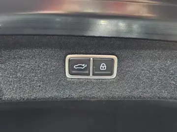 2023 Genesis G90 с пробегом 55 290 км