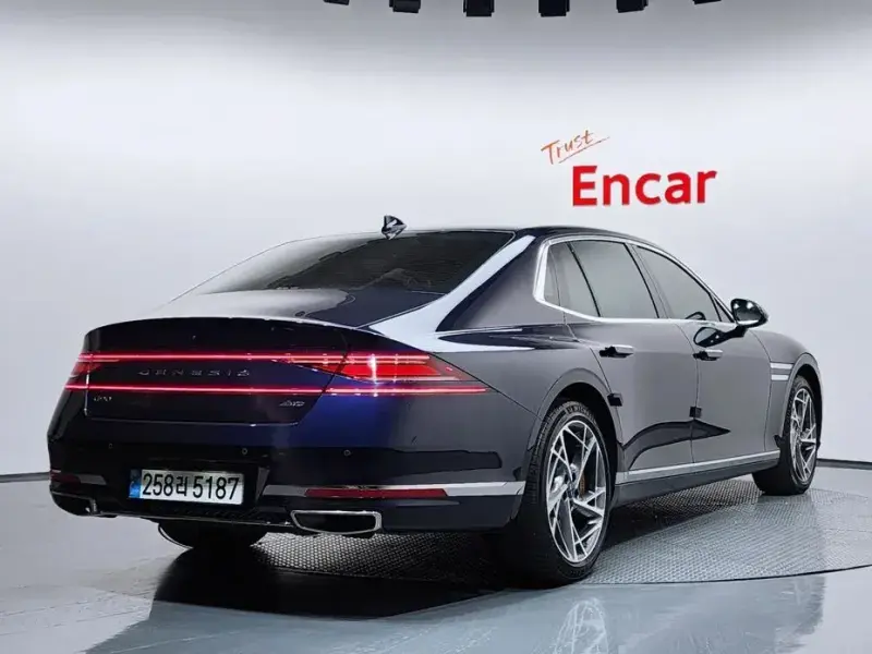 2023 Genesis G90 с пробегом 55 747 км