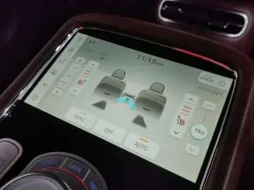 2023 Genesis G90 с пробегом 55 747 км