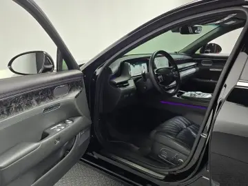 2023 Genesis G90 с пробегом 49 381 км