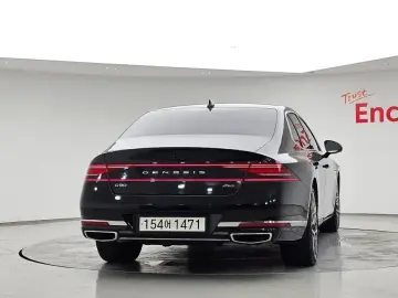 2023 Genesis G90 с пробегом 80 621 км