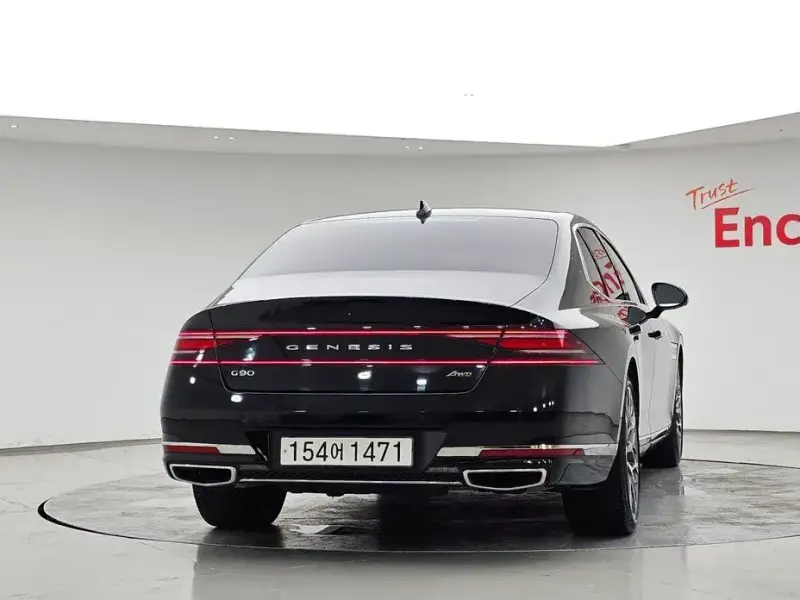 2023 Genesis G90 с пробегом 80 621 км
