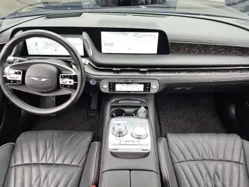 2023 Genesis G90 с пробегом 80 621 км