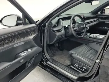 2023 Genesis G90 с пробегом 80 621 км
