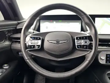 2023 Genesis G90 с пробегом 80 621 км