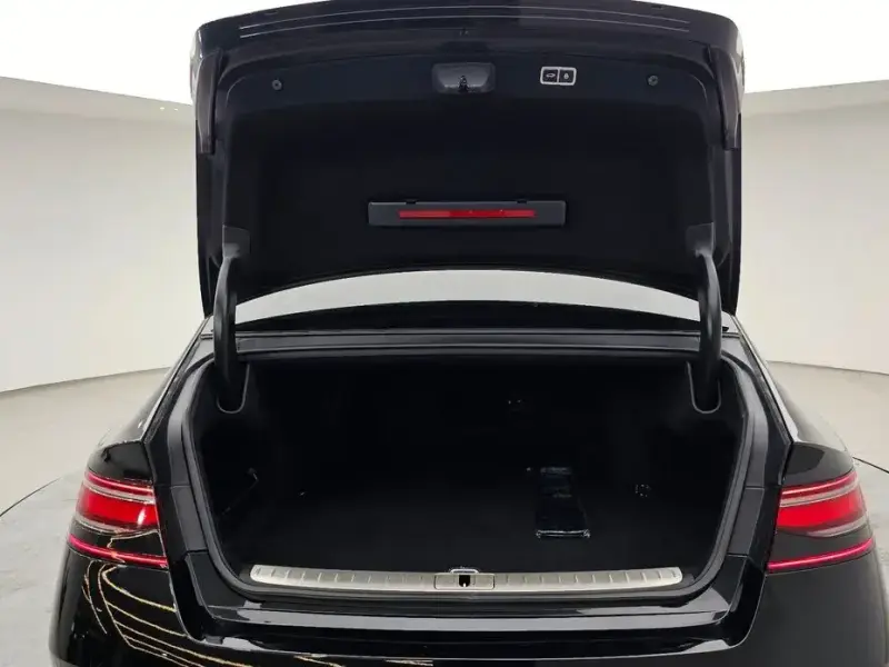 2023 Genesis G90 с пробегом 80 621 км
