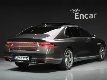2023 Genesis G90 с пробегом 79 628 км