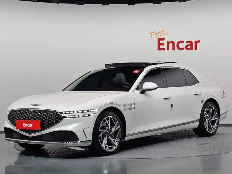 2023 Genesis G90 с пробегом 12 654 км