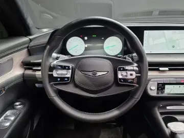 2023 Genesis G90 с пробегом 79 628 км