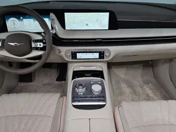 2023 Genesis G90 с пробегом 12 654 км