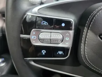 2023 Genesis G90 с пробегом 79 628 км
