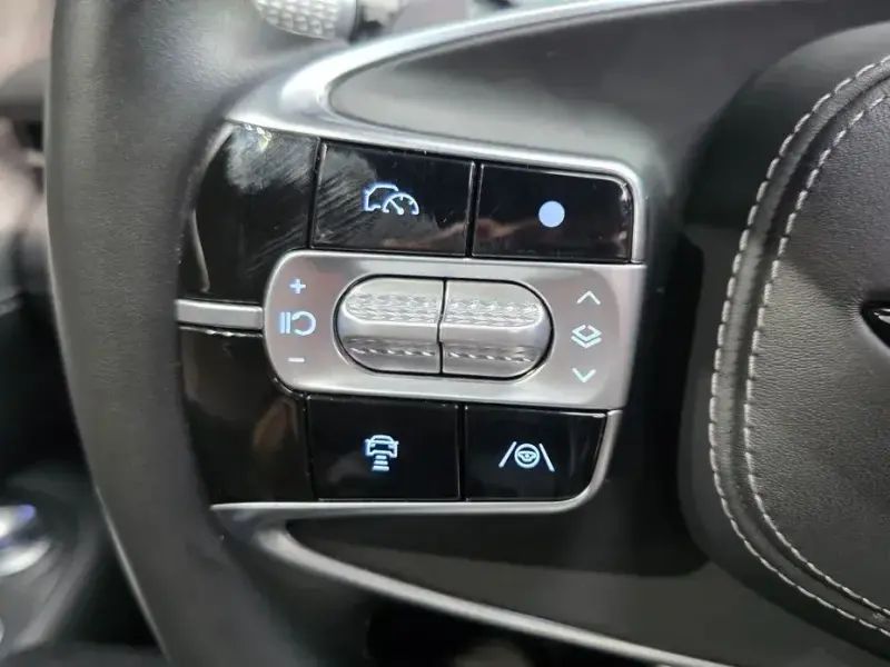 2023 Genesis G90 с пробегом 79 628 км