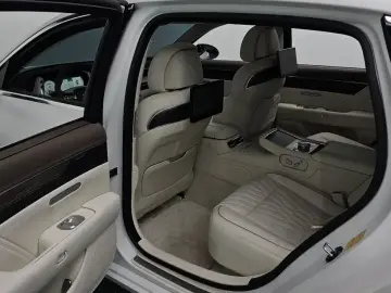 2023 Genesis G90 с пробегом 12 654 км