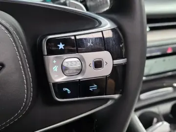 2023 Genesis G90 с пробегом 79 628 км