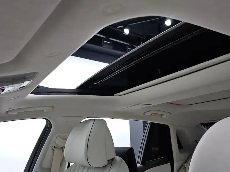 2023 Genesis G90 с пробегом 12 654 км