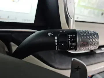 2023 Genesis G90 с пробегом 12 654 км