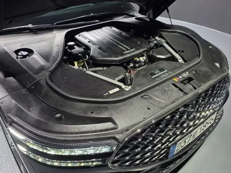 2023 Genesis G90 с пробегом 83 569 км