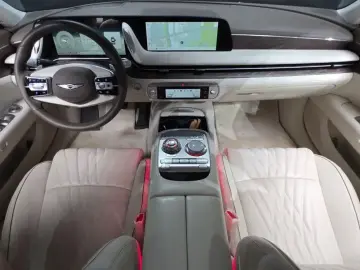 2023 Genesis G90 с пробегом 83 569 км