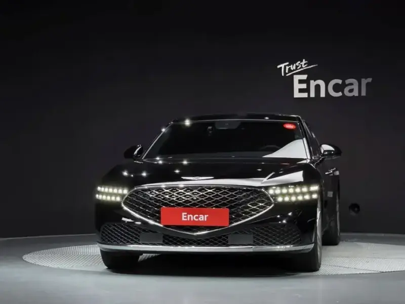 2023 Genesis G90 с пробегом 85 376 км