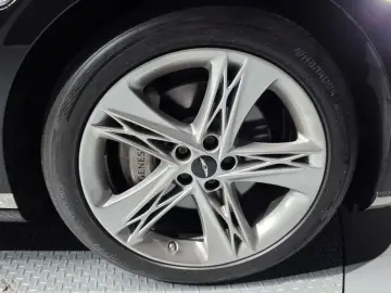 2023 Genesis G90 с пробегом 85 376 км