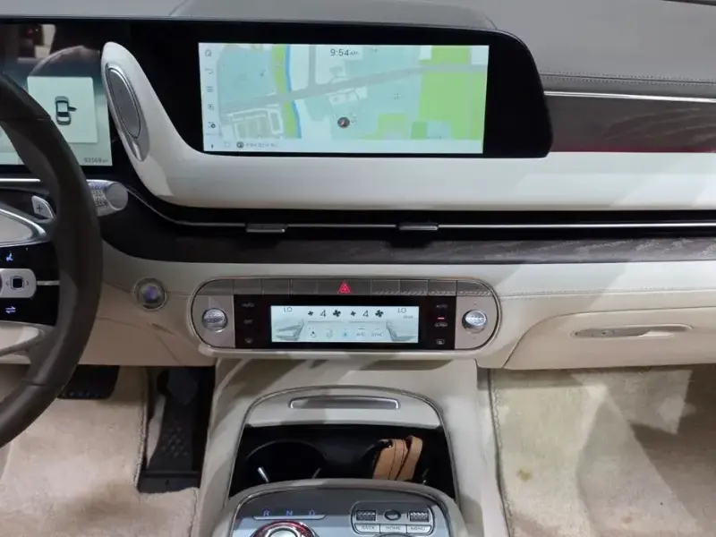 2023 Genesis G90 с пробегом 83 569 км