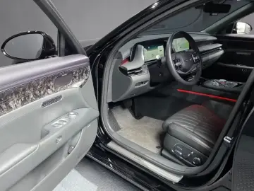2023 Genesis G90 с пробегом 85 376 км