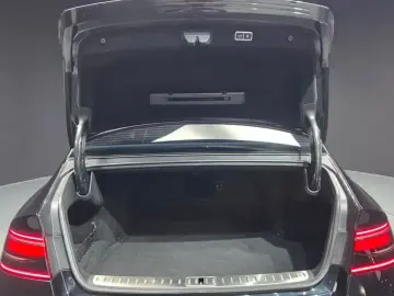 2023 Genesis G90 с пробегом 83 569 км