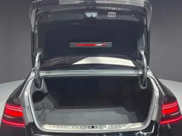 2023 Genesis G90 с пробегом 85 376 км